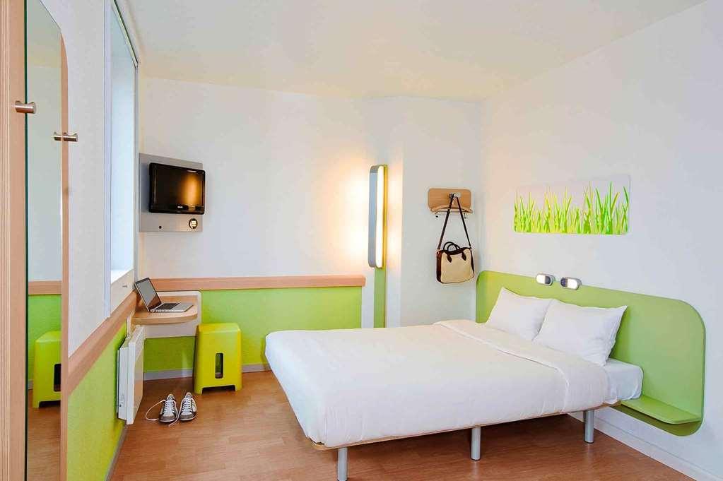 Ibis Budget Muenchen Putzbrunn Rom bilde