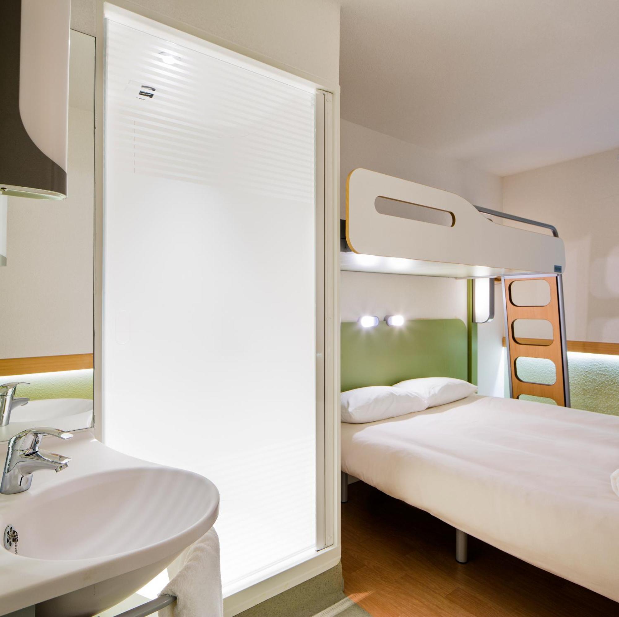 Ibis Budget Muenchen Putzbrunn Eksteriør bilde